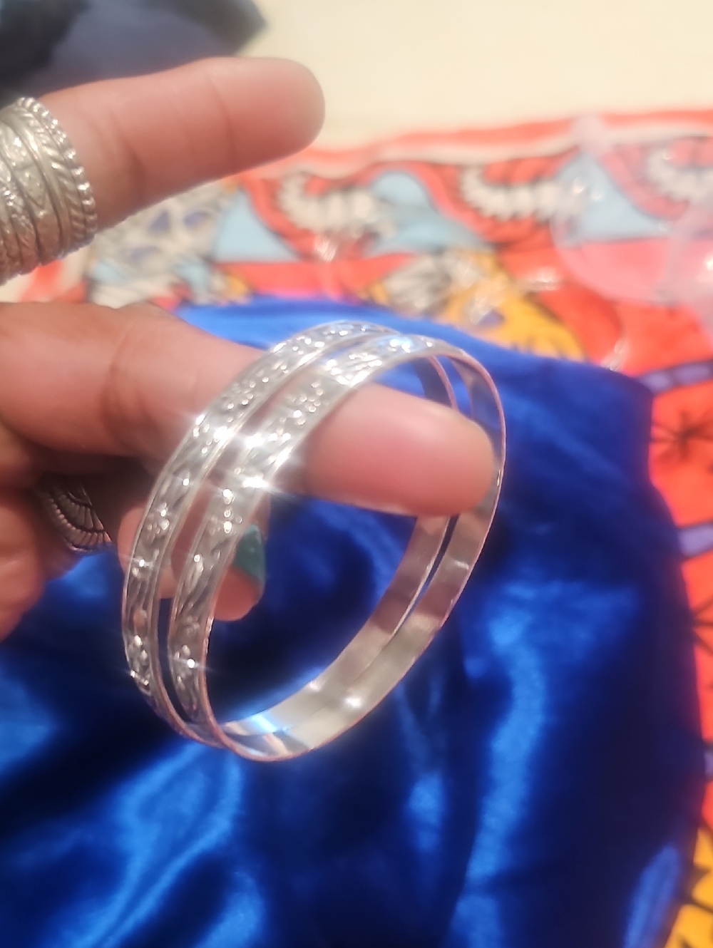 925 Sterling Silver Floral Engraved Bangle Bracelet Set Of Two Ladies Size 8 - Picture 8 of 8